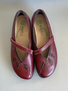 Naot Kirei Leather Mary Jane Flats Burgundy EU 40 US 9